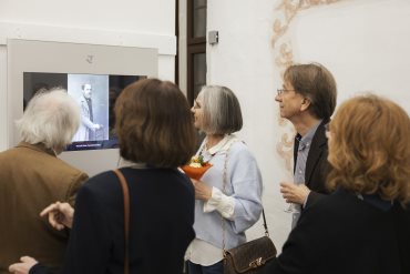 Vorf&uuml;hrung der KI-Videokunst